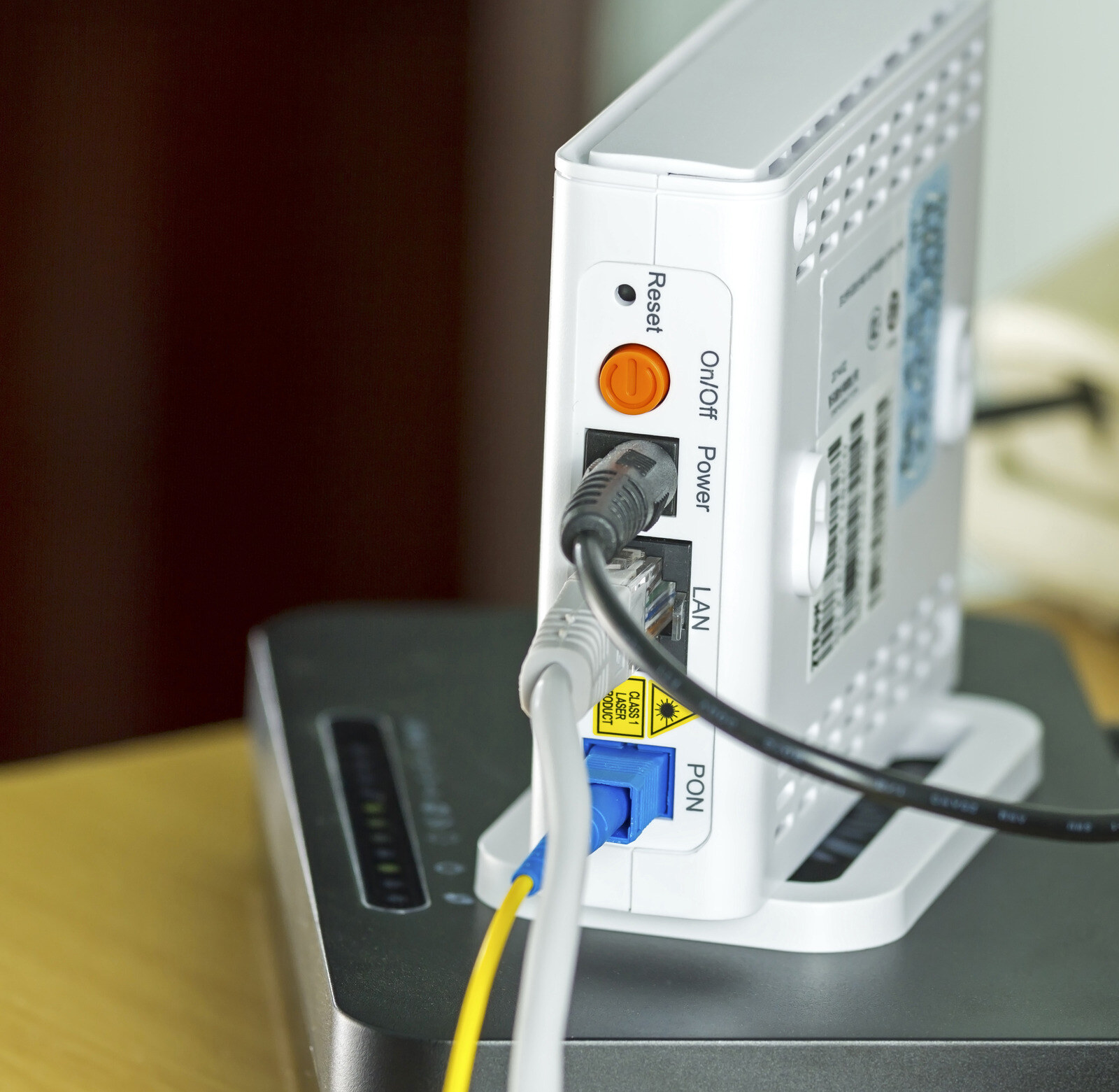 What Is An Optical Network Terminal (ONT) In Fiber Networks?